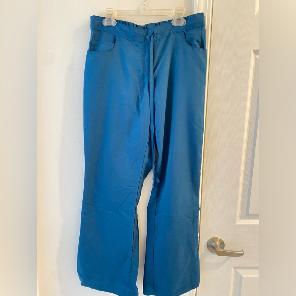Women’s scrub pants